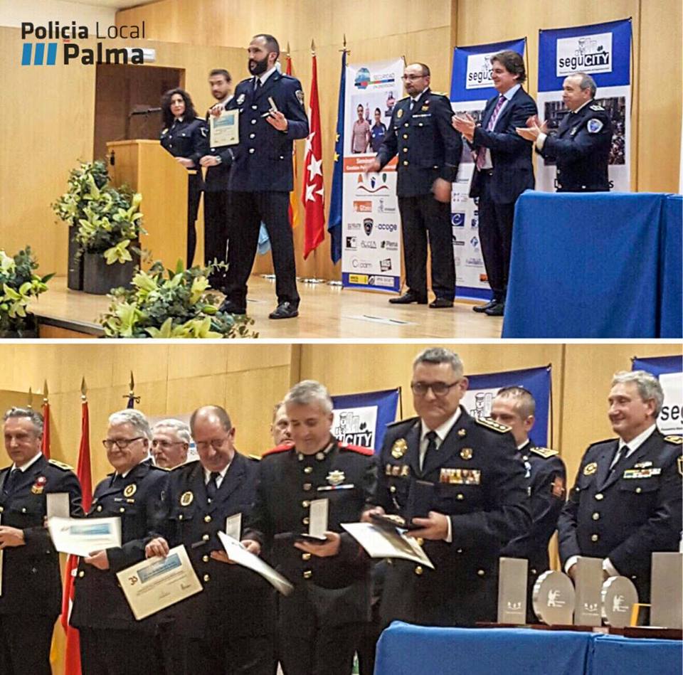 Un agente de la Policía Local de Palma recibe la cruz al mérito policial